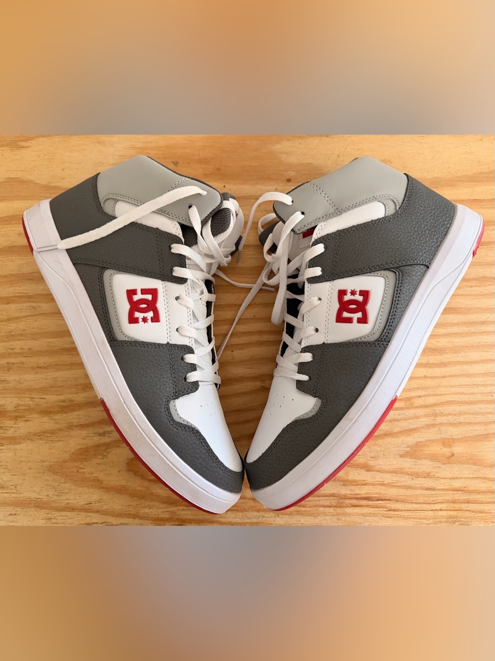 Men's DC Cure High Top, Like new, size 10.5, no box